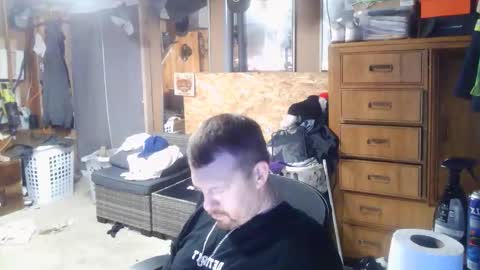 Snapshot of midtownhustler chatting on June 9, 12:17 pm midtownhustler online show from June 9, 12:17 pm