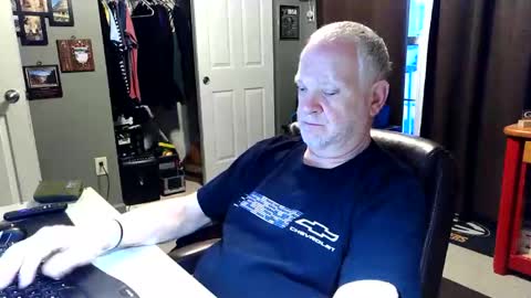 midwestdad09 online show from April 26, 10:57 am