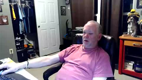 midwestdad09 online show from May 3, 8:20 am