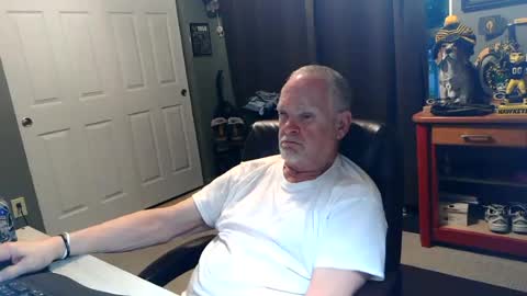 midwestdad09 online show from June 18, 1:06 am