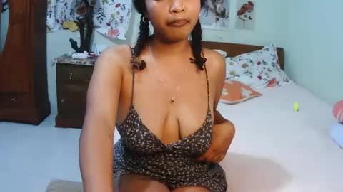miel_07 online show from May 5, 12:57 pm
