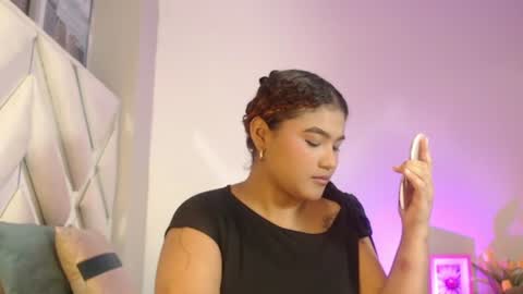 Snapshot of miel_alisha chatting on July 9, 1:26 pm miel online show from July 9, 1:26 pm