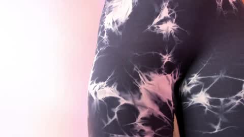 Snapshot of miel_gomez chatting on May 27, 1:57 am miel_gomez online show from May 27, 1:57 am