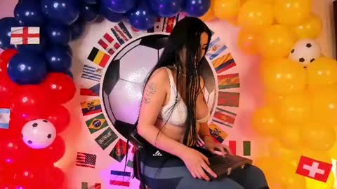 Snapshot of miel_gomez chatting on June 11, 11:36 pm miel_gomez online show from June 11, 11:36 pm