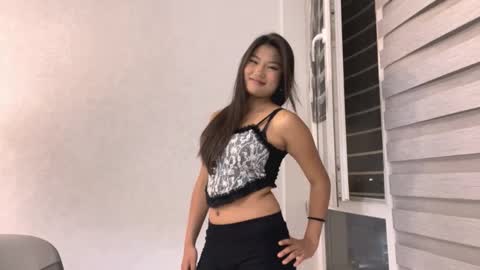 Snapshot of mieshasegura chatting on October 28, 5:37 pm Mia online show from October 28, 5:37 pm