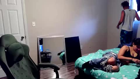 mifriend1998 online show from March 11, 11:11 pm