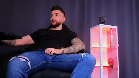 MightyAaron online show from February 11, 3:40 pm