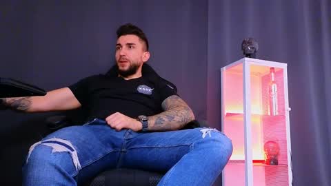 MightyAaron online show from March 7, 6:46 am