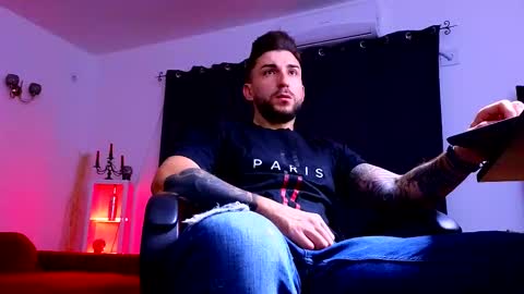 MightyAaron online show from October 2, 2:29 am