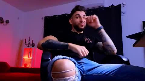 MightyAaron online show from November 6, 3:40 am