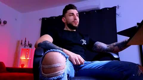 MightyAaron online show from February 9, 5:11 am