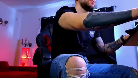 MightyAaron online show from February 22, 7:08 am