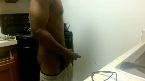 Snapshot of mightymandingo chatting on February 6, 8:18 am Mightymandingo online show from February 6, 8:18 am