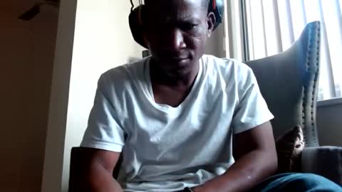 Snapshot of mightymandingo chatting on April 12, 10:37 pm Mightymandingo online show from April 12, 10:37 pm