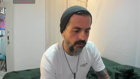 Snapshot of miguel_angeel_ chatting on June 26, 6:56 pm Miguel Angel online show from June 26, 6:56 pm
