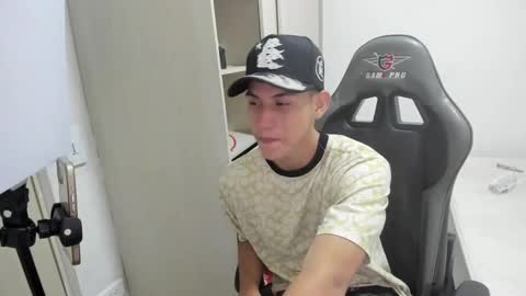 Miguel Hernandez online show from November 16, 4:18 am