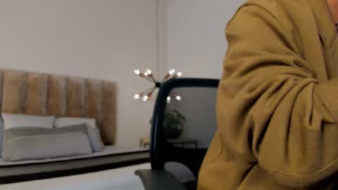 miguelsanfrancisco online show from December 5, 3:52 pm