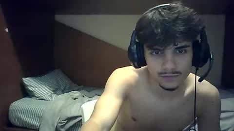 Snapshot of migueltomas34 chatting on June 11, 12:32 am migueltomas34 online show from June 11, 12:32 am