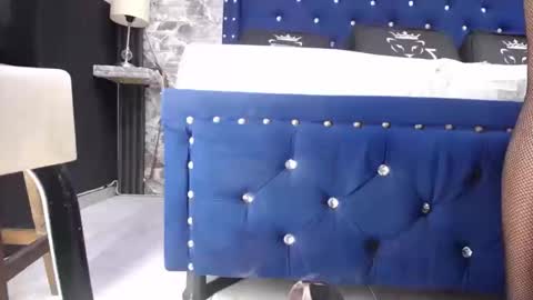 Snapshot of miha_califa chatting on December 17, 12:22 pm miha_califa online show from December 17, 12:22 pm