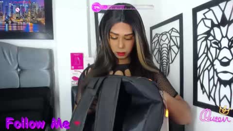 Snapshot of miha_califa chatting on May 23, 1:48 pm miha_califa online show from May 23, 1:48 pm