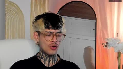 MIHAIL LEROY finally independent model online show from December 9, 11:56 pm