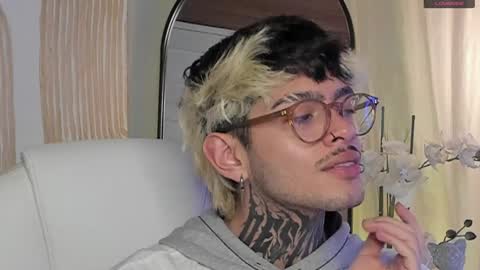 MIHAIL LEROY finally independent model online show from December 12, 7:59 pm