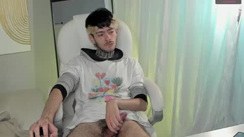 MIHAIL LEROY finally independent model online show from December 17, 8:32 pm