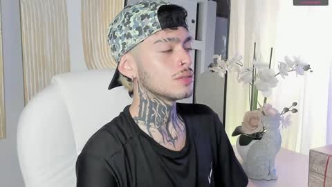 MIHAIL LEROY finally independent model online show from December 23, 9:29 pm