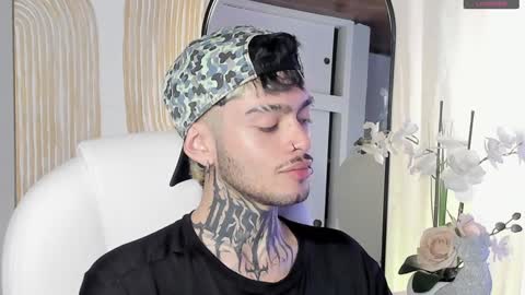 MIHAIL LEROY finally independent model online show from December 24, 12:33 am