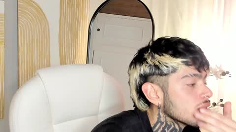 MIHAIL LEROY finally independent model online show from January 8, 10:48 pm