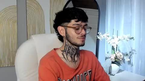 MIHAIL LEROY finally independent model online show from February 19, 12:25 am