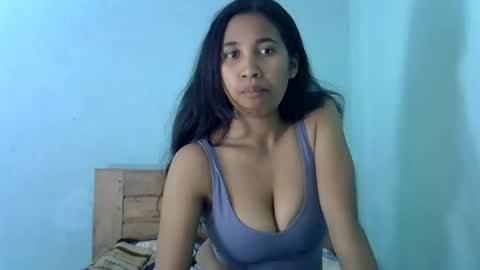 mihpretties online show from July 8, 8:52 am