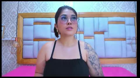 Mia  online show from November 2, 12:07 pm