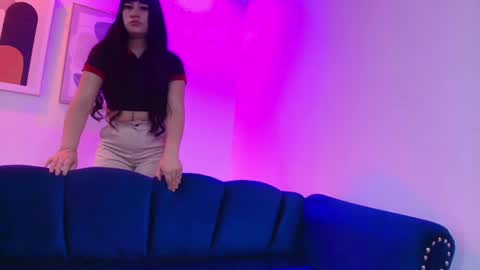 Snapshot of miia__owens chatting on May 21, 10:55 am Miia online show from May 21, 10:55 am