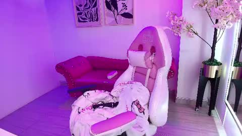 Snapshot of miia__owens chatting on June 12, 7:57 pm Miia online show from June 12, 7:57 pm