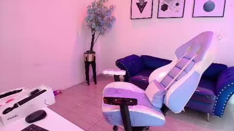Snapshot of miia__owens chatting on July 29, 3:04 am Miia online show from July 29, 3:04 am