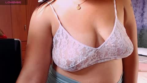 Snapshot of miia_big1boobs chatting on July 14, 4:02 pm miia big1boobs online show from July 14, 4:02 pm
