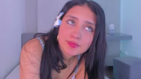 Mia online show from October 23, 6:28 pm