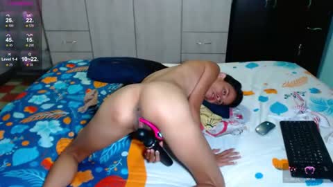 Snapshot of miia_jensen chatting on June 23, 1:42 pm MIA online show from June 23, 1:42 pm