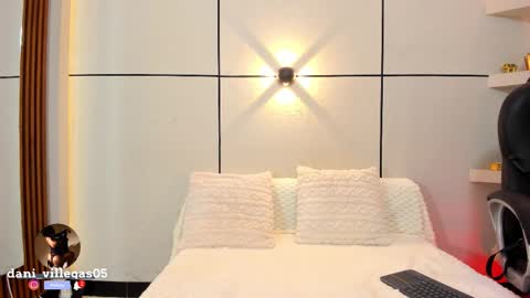 Snapshot of miia_parker_ chatting on March 2, 12:34 pm online show from March 2, 12:34 pm