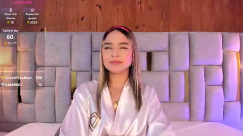 Snapshot of miia_reeves_ chatting on July 6, 3:03 pm Mia online show from July 6, 3:03 pm