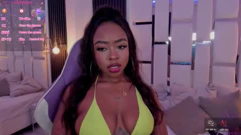 Snapshot of miia_schwarz chatting on November 24, 5:40 am Miia Schwarz online show from November 24, 5:40 am