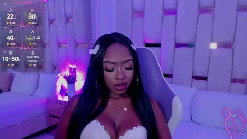 Miia Schwarz  online show from March 12, 11:55 pm