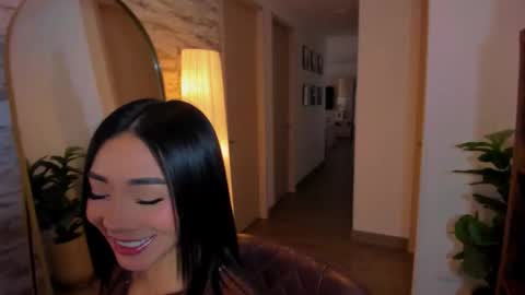 luisa online show from February 18, 1:07 pm