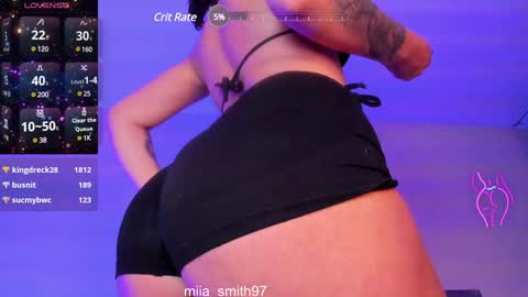 Snapshot of miia_smith97 chatting on December 11, 5:00 am mia online show from December 11, 5:00 am