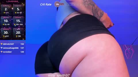 Snapshot of miia_smith97 chatting on December 20, 4:53 am mia online show from December 20, 4:53 am