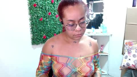Snapshot of miia_spencer_ chatting on January 23, 1:19 am miia online show from January 23, 1:19 am