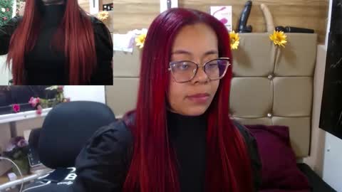 Snapshot of miia_spencer_ chatting on September 30, 5:18 pm miia online show from September 30, 5:18 pm