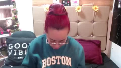 Snapshot of miia_spencer_ chatting on October 1, 6:47 pm miia online show from October 1, 6:47 pm