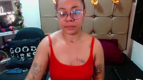 Snapshot of miia_spencer_ chatting on October 3, 6:16 pm miia online show from October 3, 6:16 pm